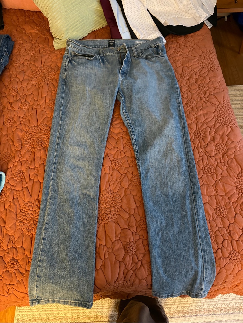 Classic Men’s Light Blue Straight-Leg Jeans